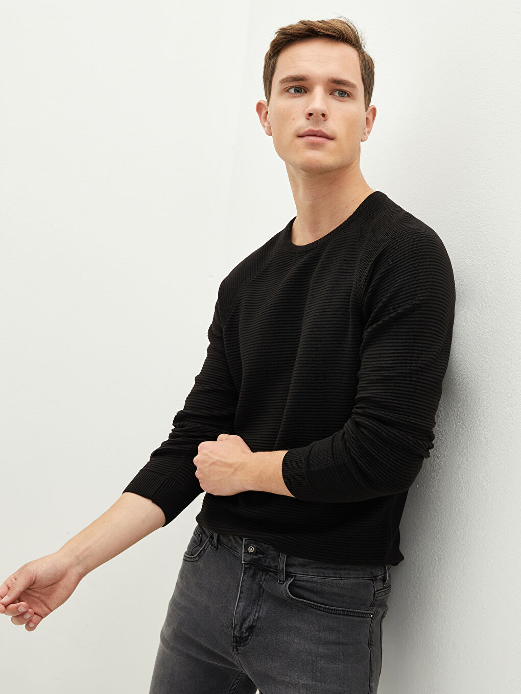 Siyah Bisiklet Yaka Uzun Kollu İnce Erkek Triko Kazak-4