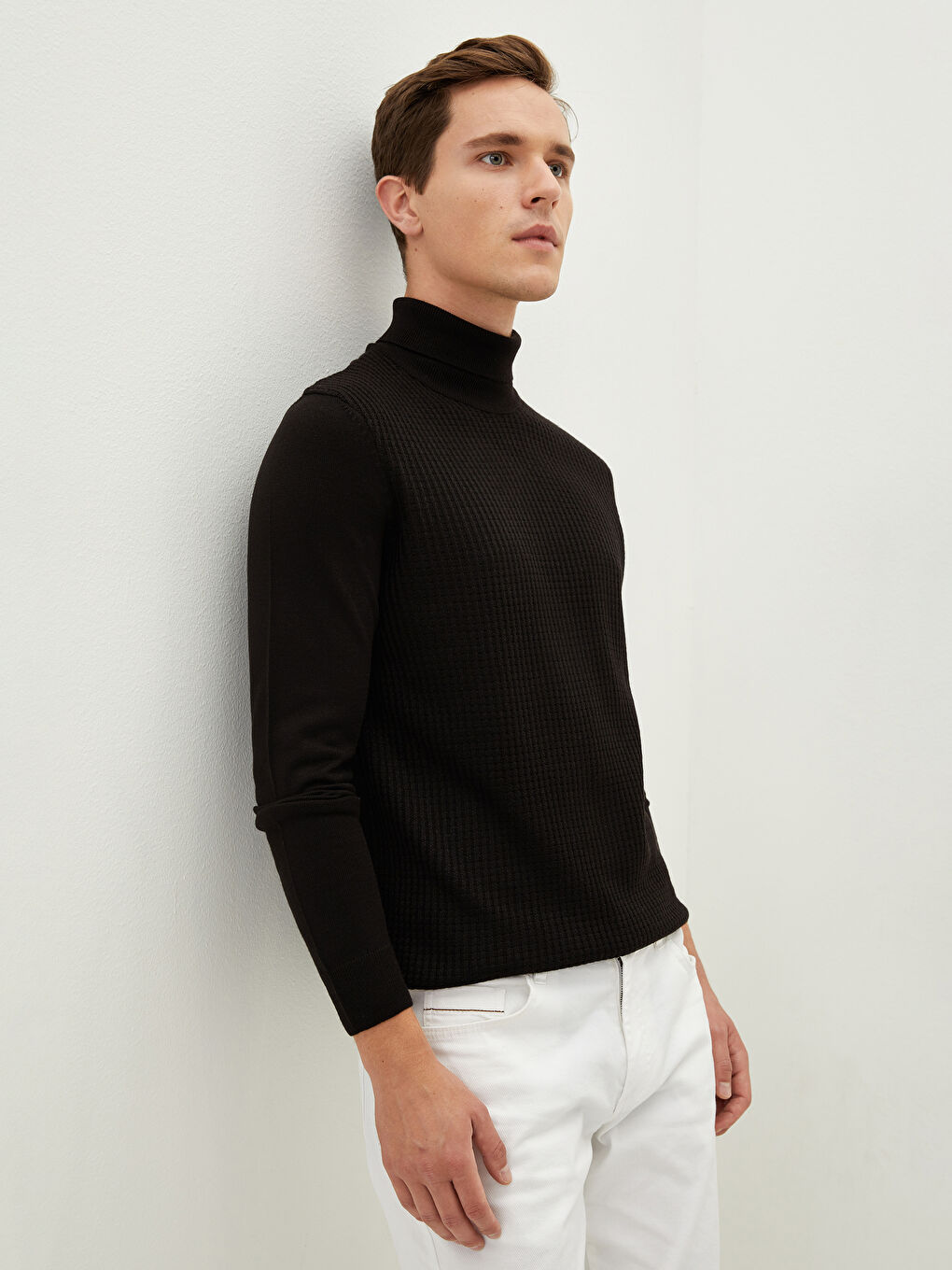 Siyah Balıkçı Yaka Uzun Kollu İnce Erkek Triko Kazak-1