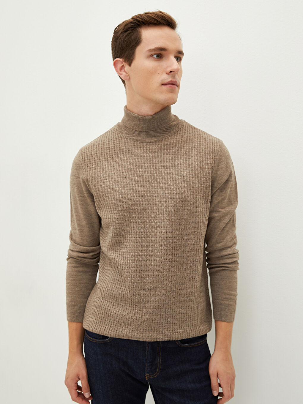 Bej Balıkçı Yaka Uzun Kollu İnce Erkek Triko Kazak-1