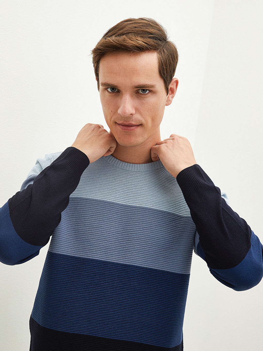 Lacivert Bisiklet Yaka Uzun Kollu Renk Bloklu Erkek Triko Kazak-1