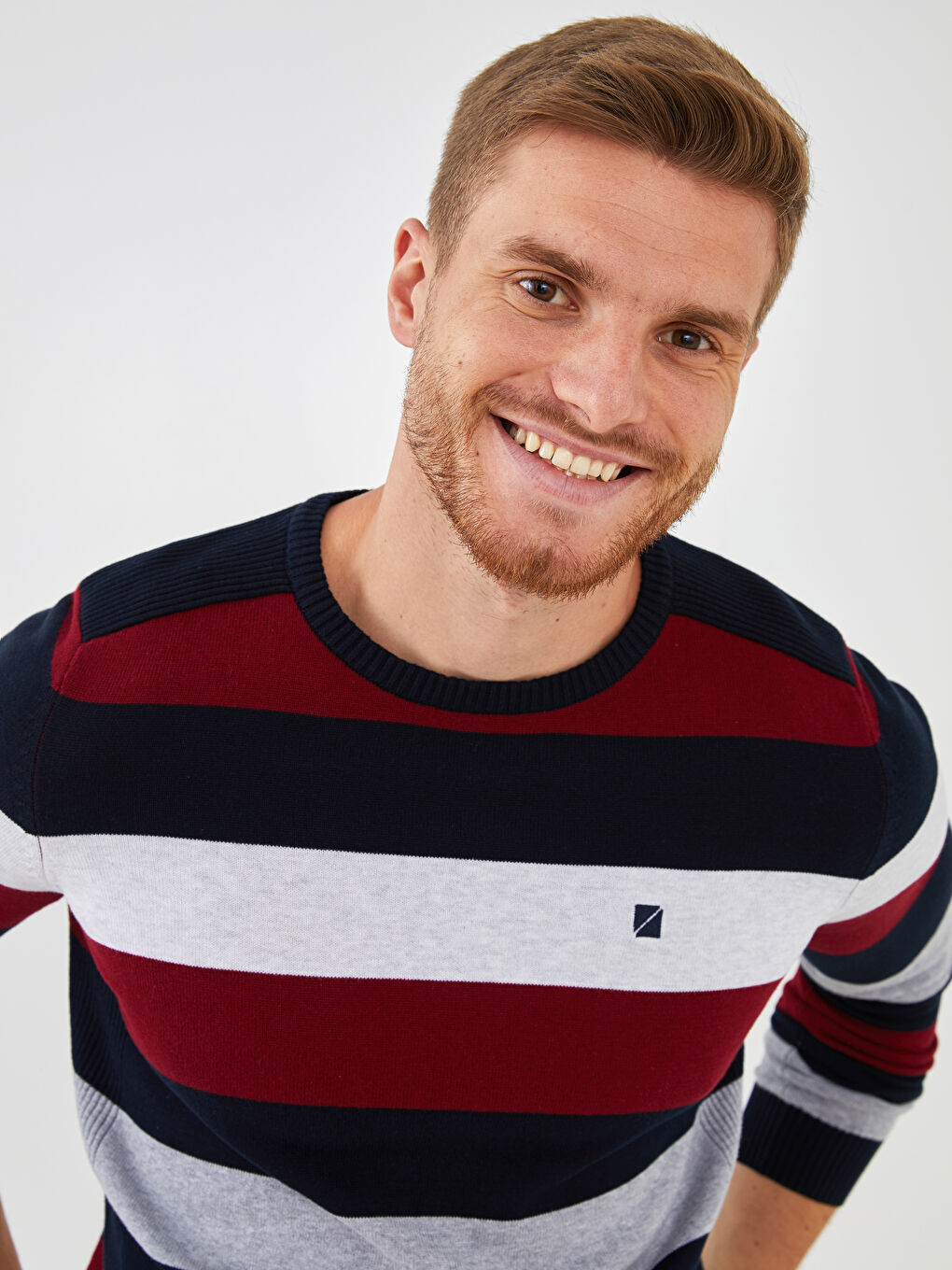 LCWAIKIKI Classic Crew Neck Long Sleeve Striped Men's Knitwear Sweater -W10748Z8-HQR