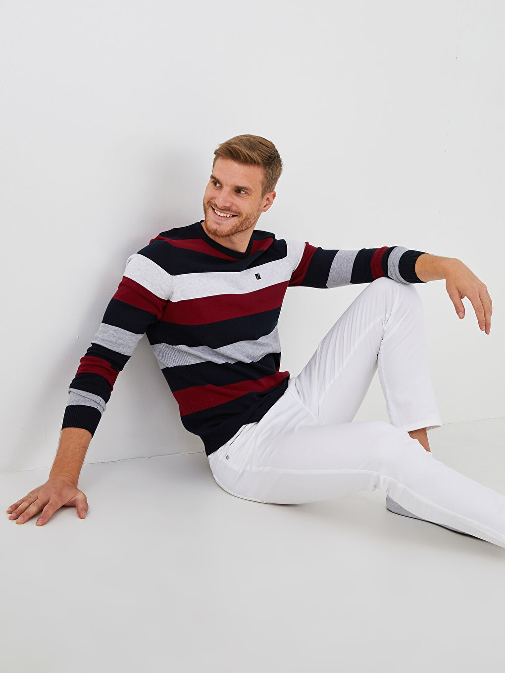 LCWAIKIKI Classic Crew Neck Long Sleeve Striped Men's Knitwear Sweater -W10748Z8-HQR