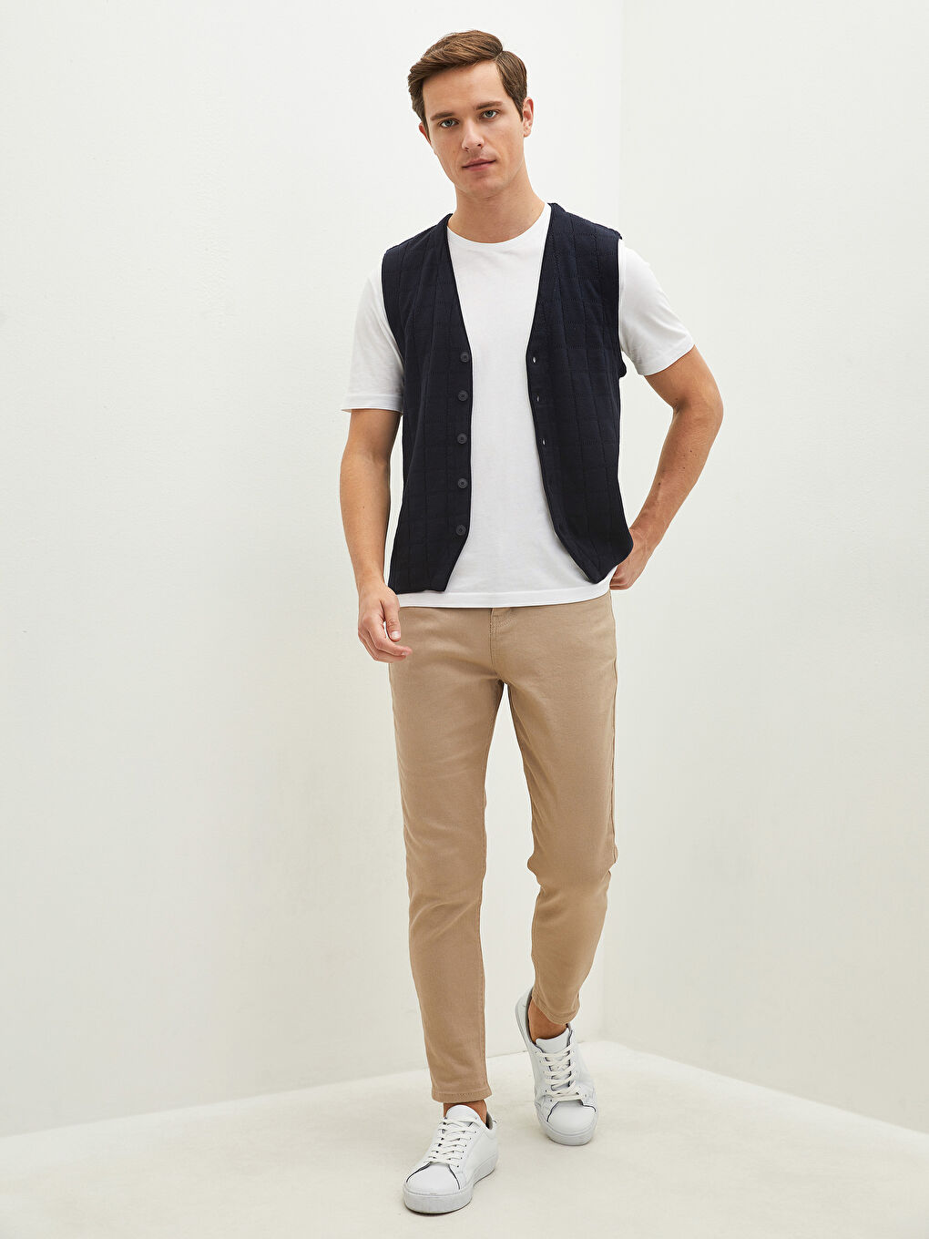 Lacivert Standart Kalıp V Yaka Erkek Triko Yelek-3