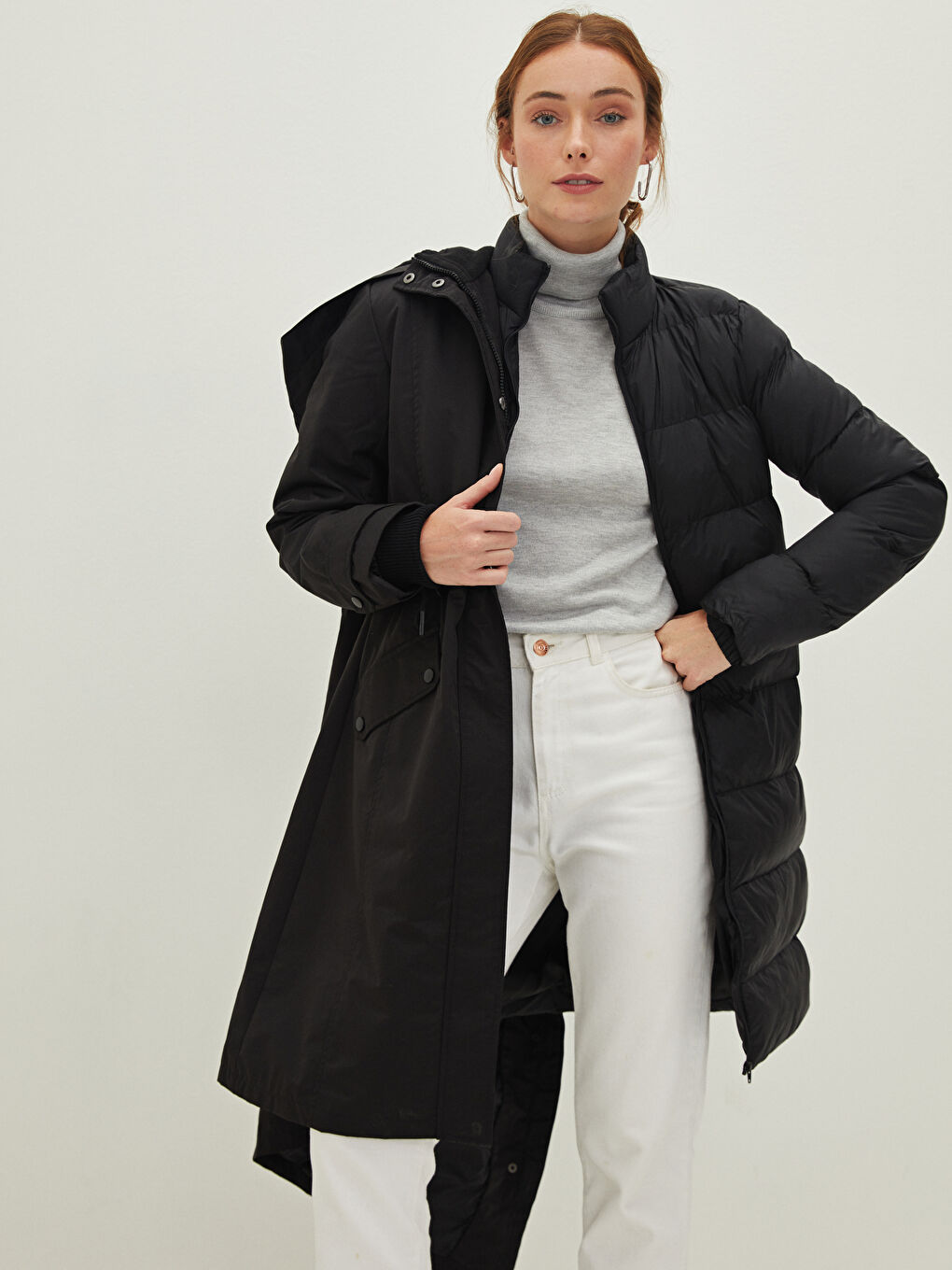 Парка с капюшоном, стандартным кроем, длинным рукавом и деталями кармана для женщин-2