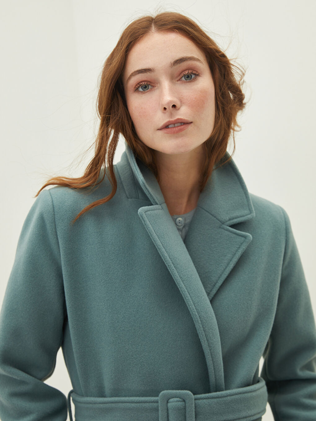 әйелдерге арналған қалтасы бар ұзын жеңді кәчет пальто-3