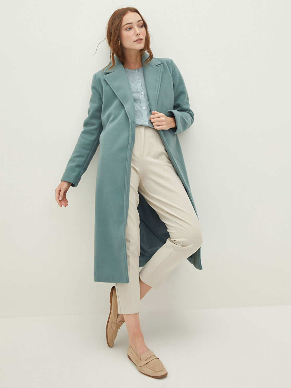 әйелдерге арналған қалтасы бар ұзын жеңді кәчет пальто