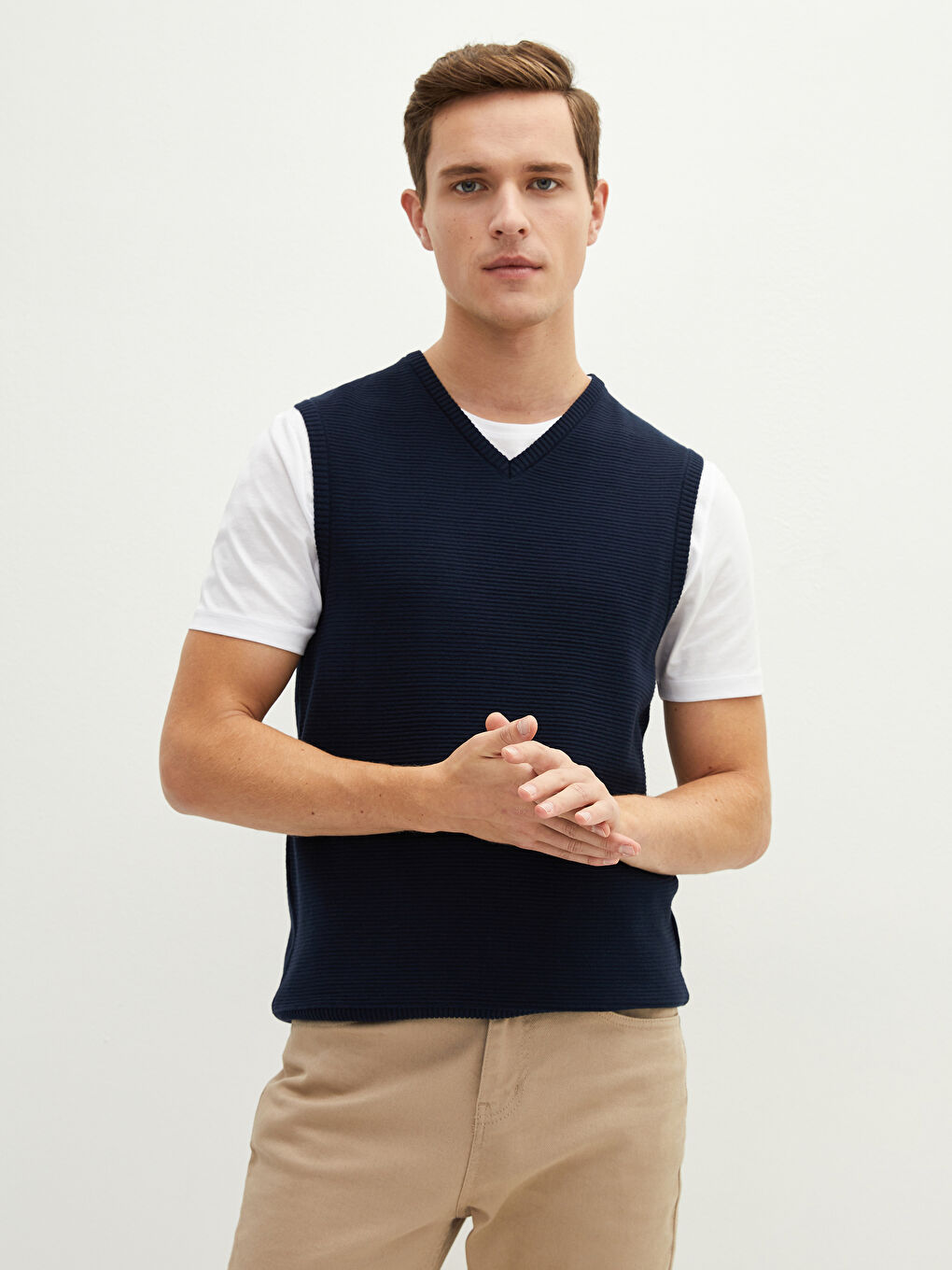 سترة صوفية بدون أكمام بياقة على شكل حرف V عادية للرجال-1