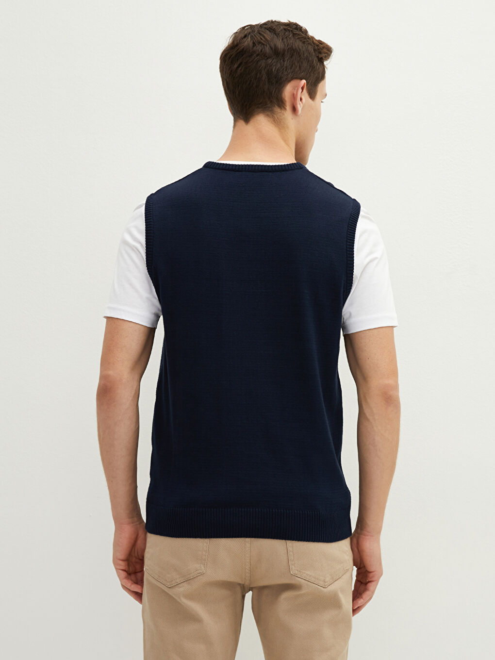 سترة صوفية بدون أكمام بياقة على شكل حرف V عادية للرجال-4