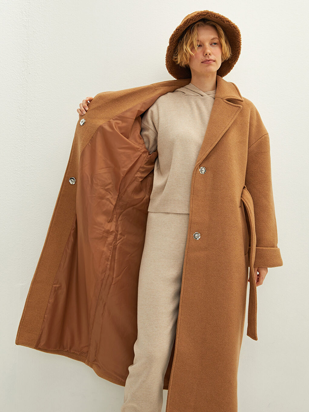 Shirt Collar Straight Long Sleeved Pocket Detailed Women's Cachet Coat-4