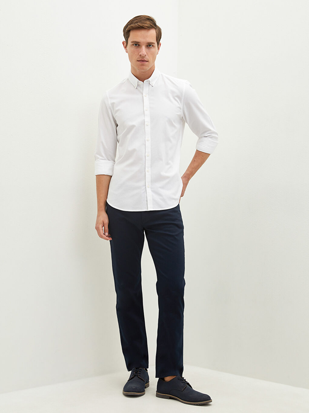 LCWAIKIKI Basic Slim Fit Uzun Kollu Oxford Erkek Gömlek -W10880Z8-JYX