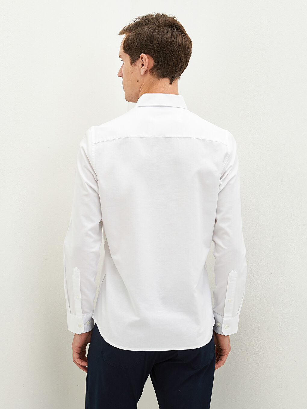 LCWAIKIKI Basic Slim Fit Uzun Kollu Oxford Erkek Gömlek -W10880Z8-JYX