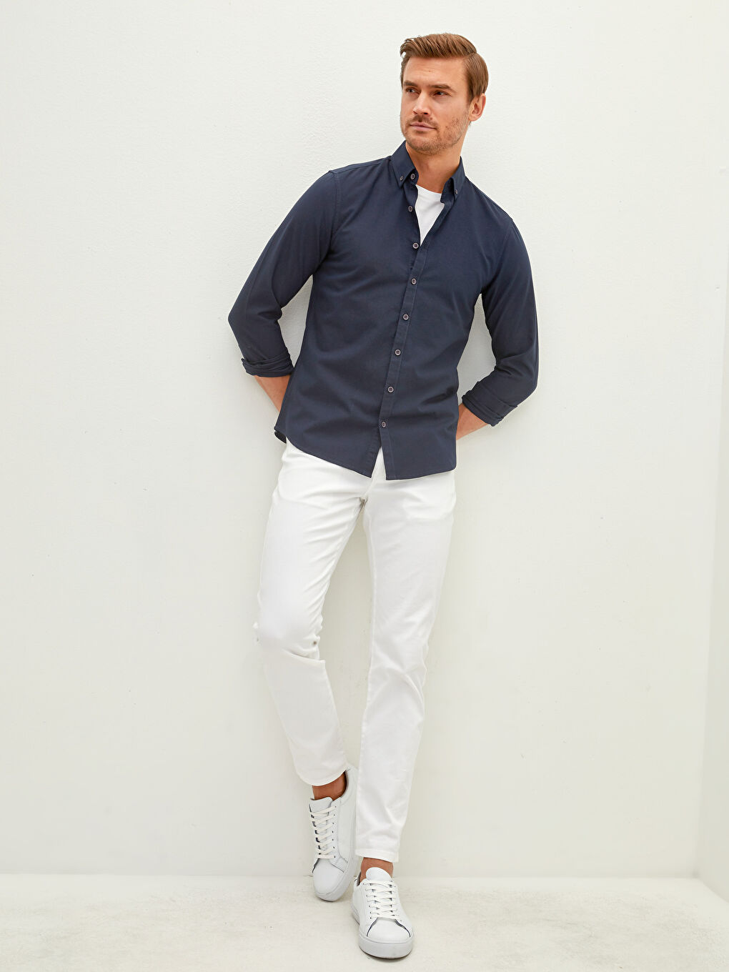LCWAIKIKI Basic Slim Fit Long Sleeve Oxford Men's Shirt -W10880Z8-UDC