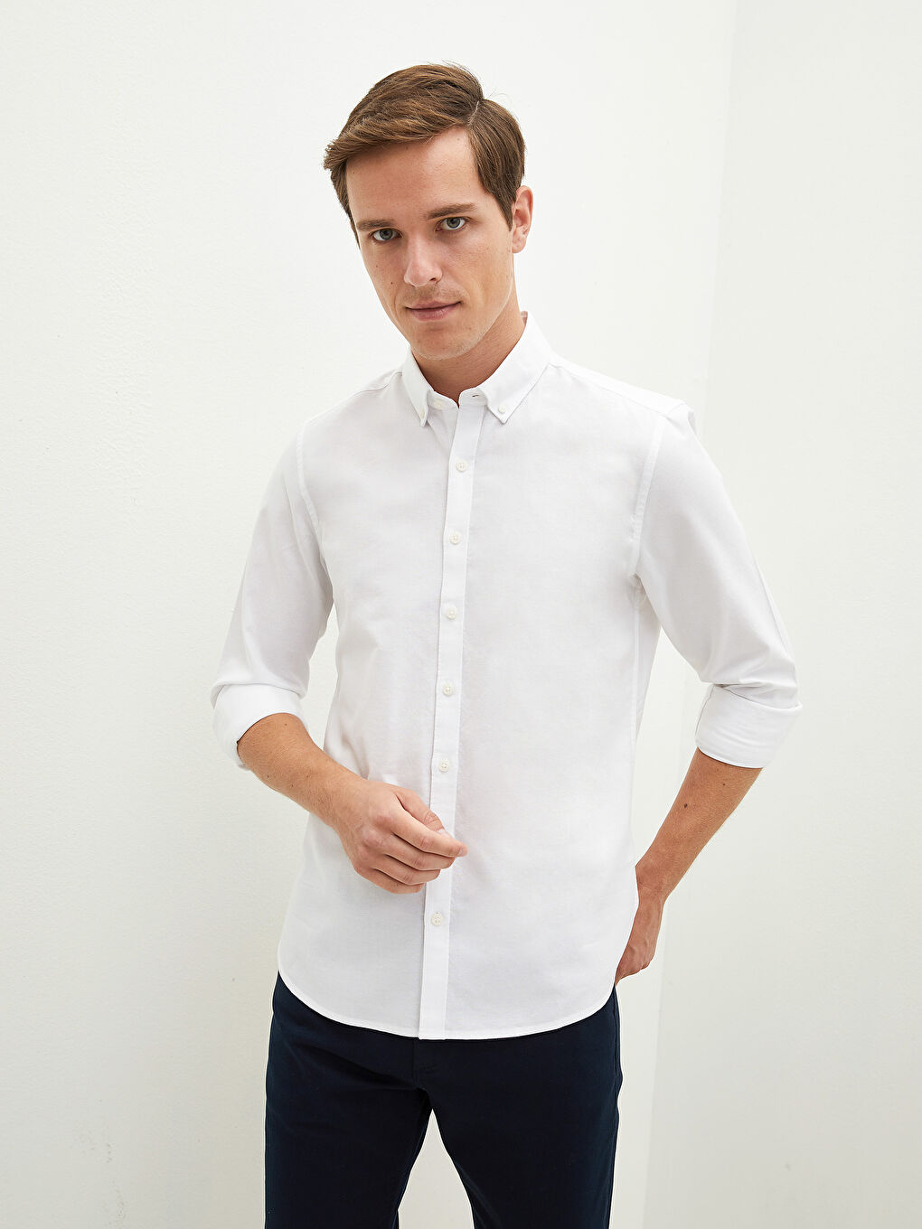LCWAIKIKI Basic Slim Fit Uzun Kollu Oxford Erkek Gömlek -W10880Z8-JYX