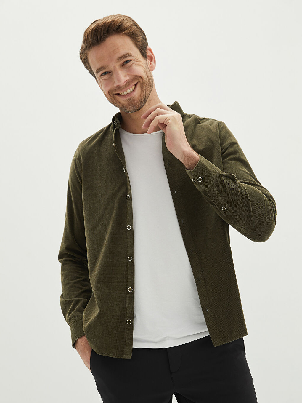 LCWAIKIKI Basic Slim Fit Uzun Kollu Kadife Erkek Gömlek -W10892Z8-LAV