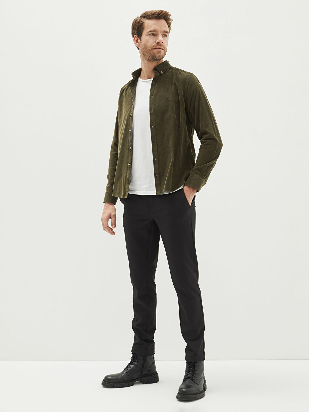 LCWAIKIKI Basic Slim Fit Uzun Kollu Kadife Erkek Gömlek -W10892Z8-LAV