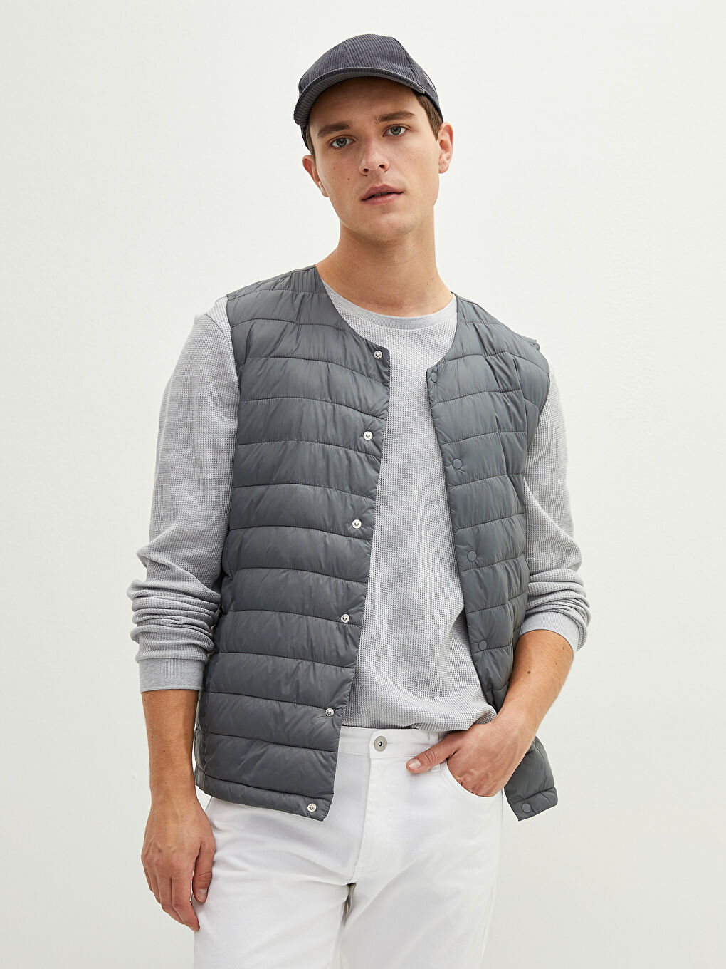 Standard Pattern V-Neck Men's Vest