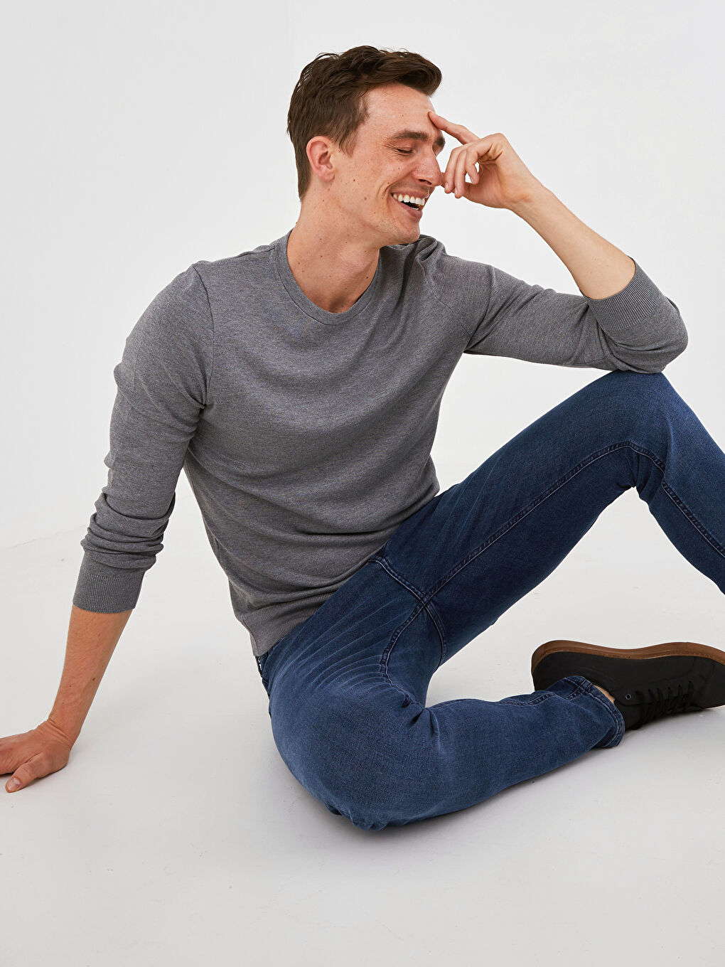 Gri Bisiklet Yaka Uzun Kollu İnce Erkek Triko Kazak