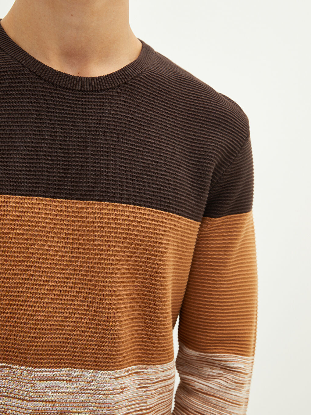 Crew Neck Long Sleeve Color Block Men's Knitwear Sweater-3