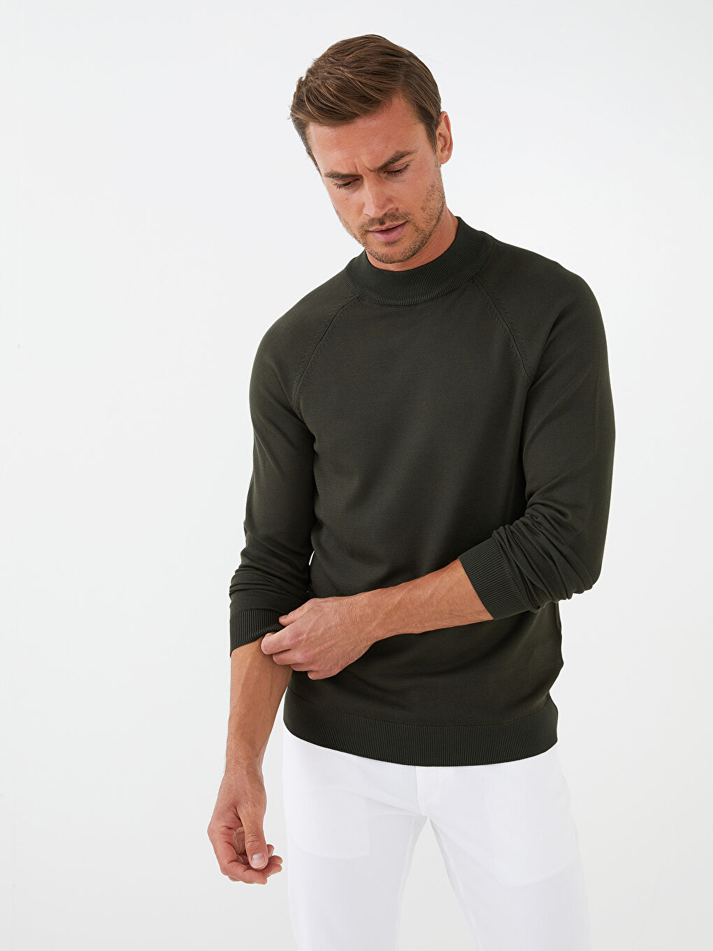 سترة تريكو كم طويل بياقة هاي نيك للرجال-2