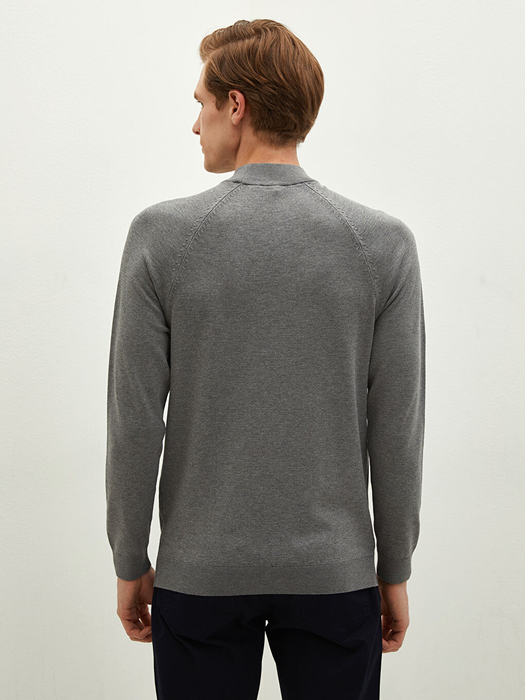 سترة تريكو كم طويل بياقة هاي نيك للرجال-3