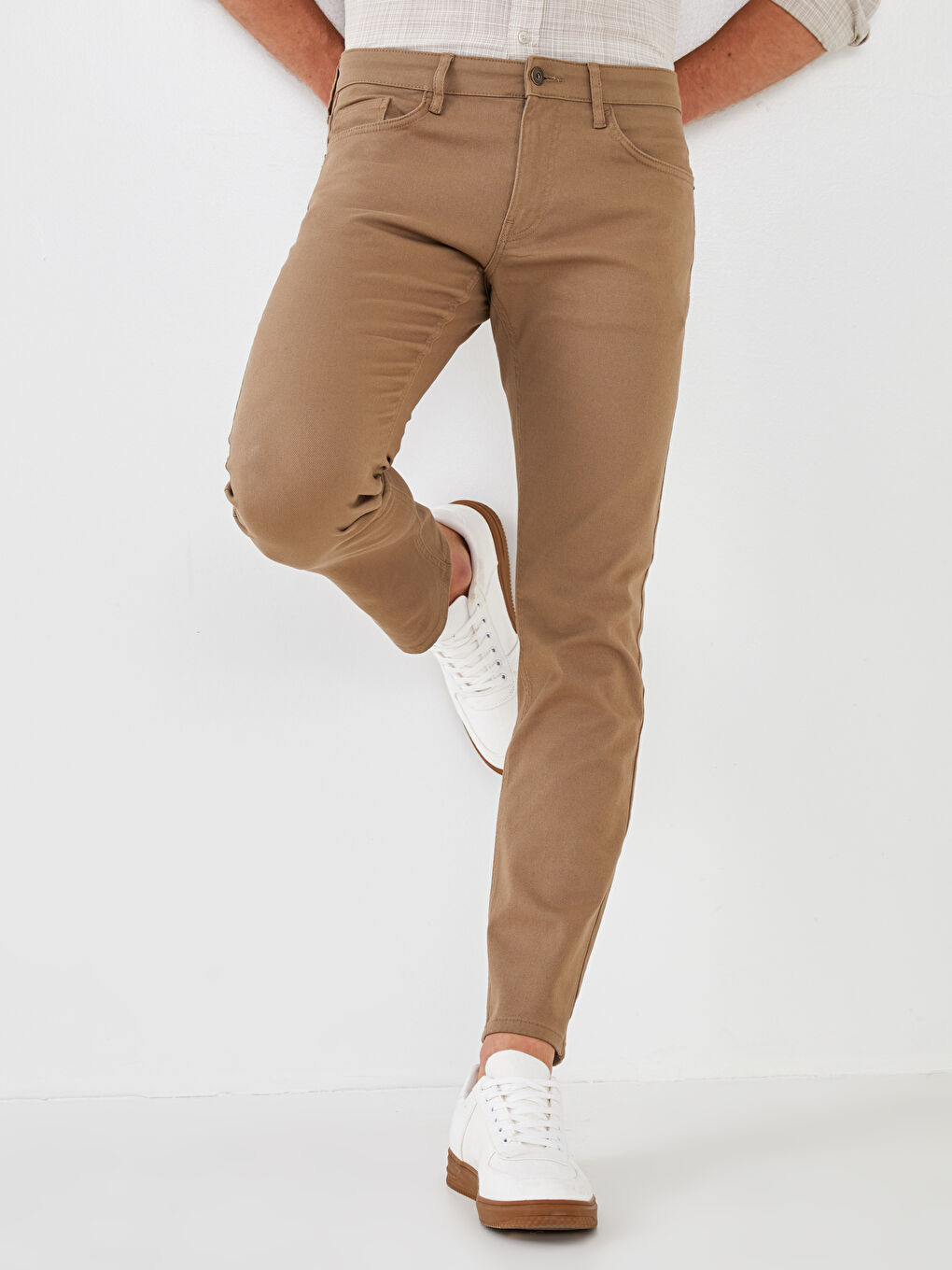 LCWAIKIKI Classic Bej Dar Kalıp Gabardin Erkek Chino Pantolon - 2