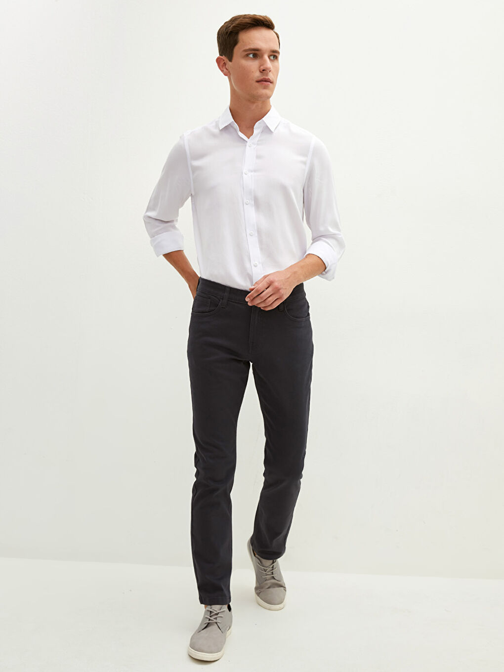 LCWAIKIKI Classic Schlanke Passform Gabardine Herren Chinohosen -W11065Z8-M3J