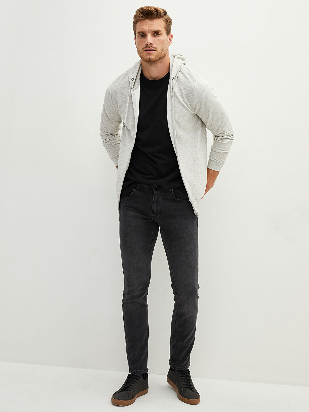 Gri Kapüşonlu Uzun Kollu Erkek Fermuarlı Sweatshirt-4