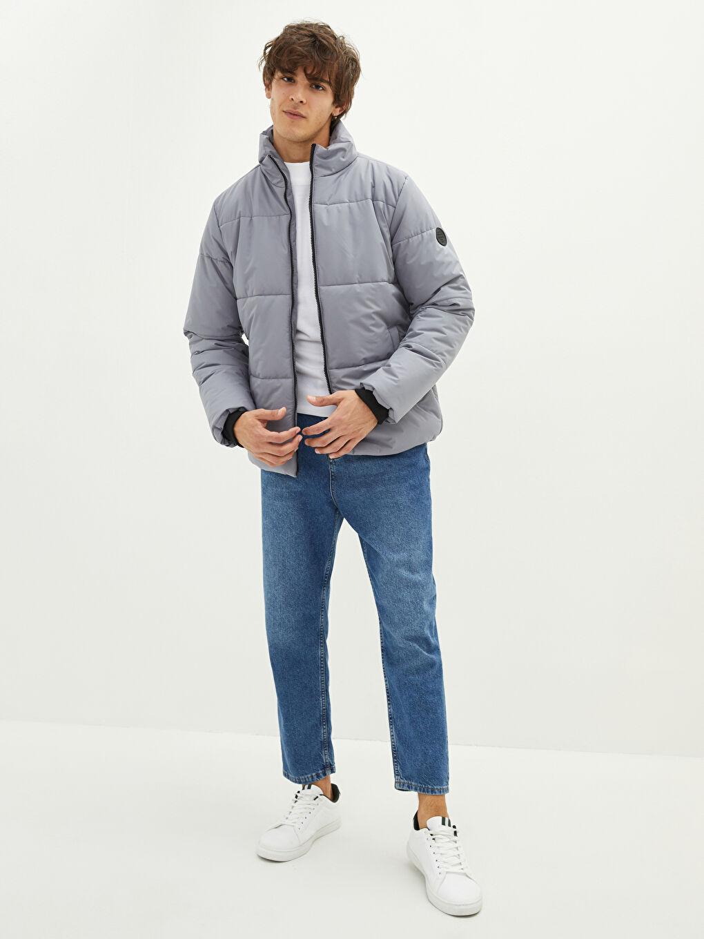 Gri Rahat Kalıp Uzun Kollu Dik Yaka Erkek Mont-4