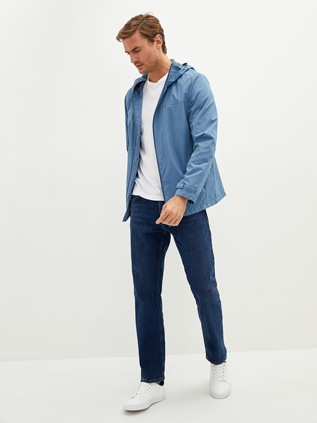 İndigo Bol Kalıp Kapüşonlu İnce Erkek Yağmurluk-3