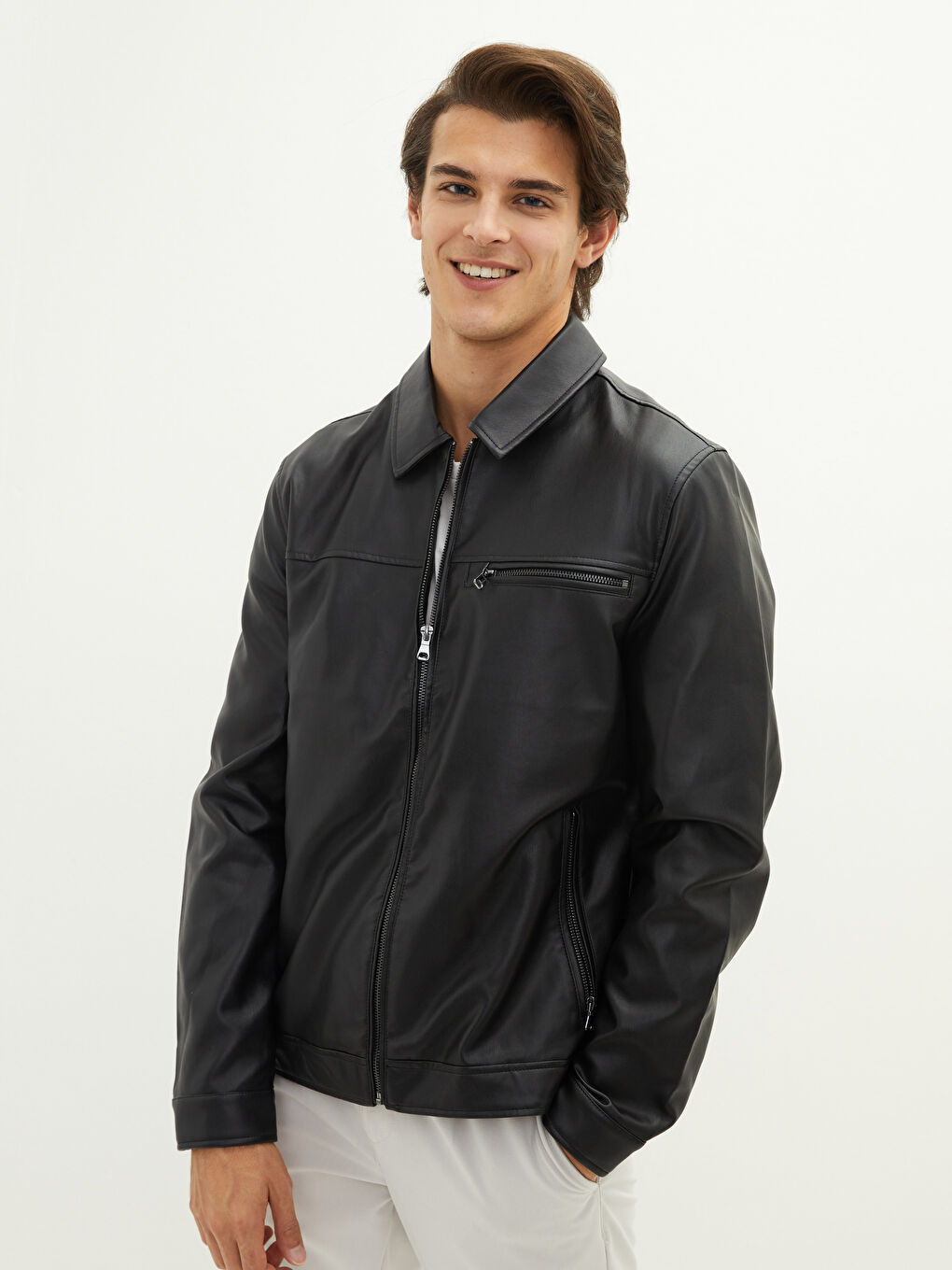 Siyah Standart Kalıp Gömlek Yaka Erkek Deri Görünümlü Mont