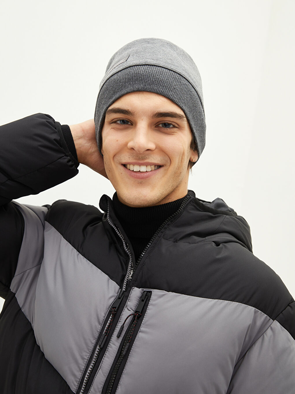 Берет Мужской Трикотажный С Принтом Label-1