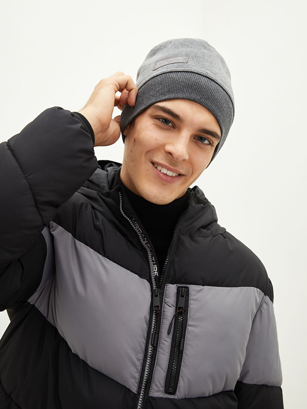 Берет Мужской Трикотажный С Принтом Label