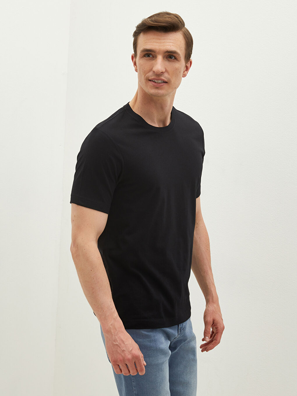 LCWAIKIKI Classic Crew Neck Short Sleeve Basic Men's T-shirt -W11397Z8-CVL