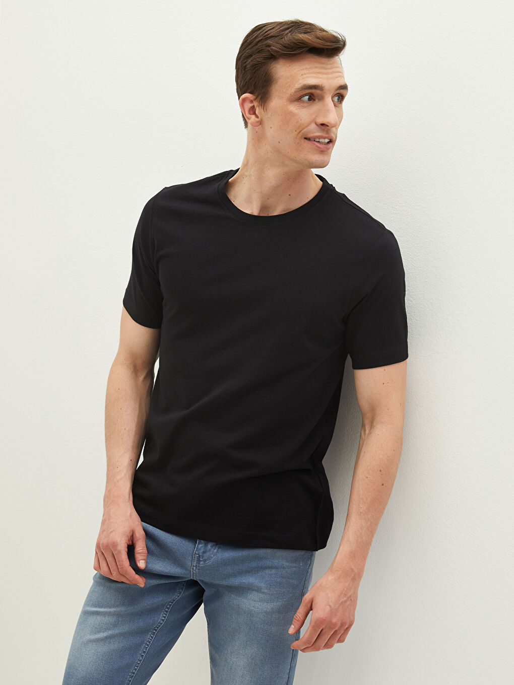 LCWAIKIKI Classic Crew Neck Short Sleeve Basic Men's T-shirt -W11397Z8-CVL