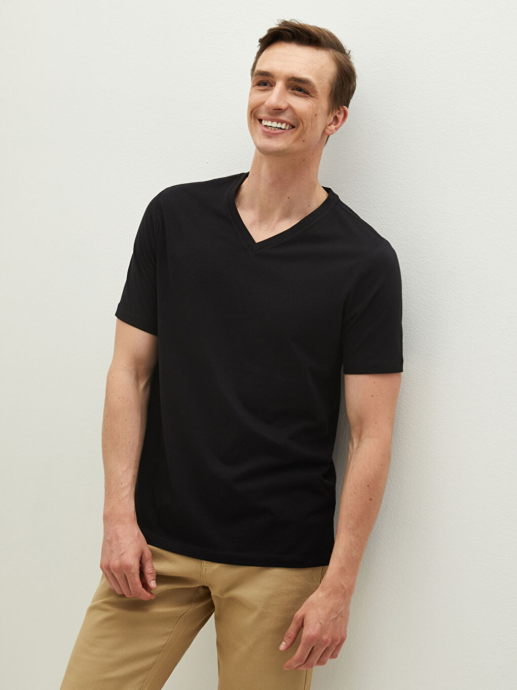 LCWAIKIKI Basic V-Ausschnitt Kurzarm Basic Baumwolle Herren T-Shirt -W11400Z8-CVL