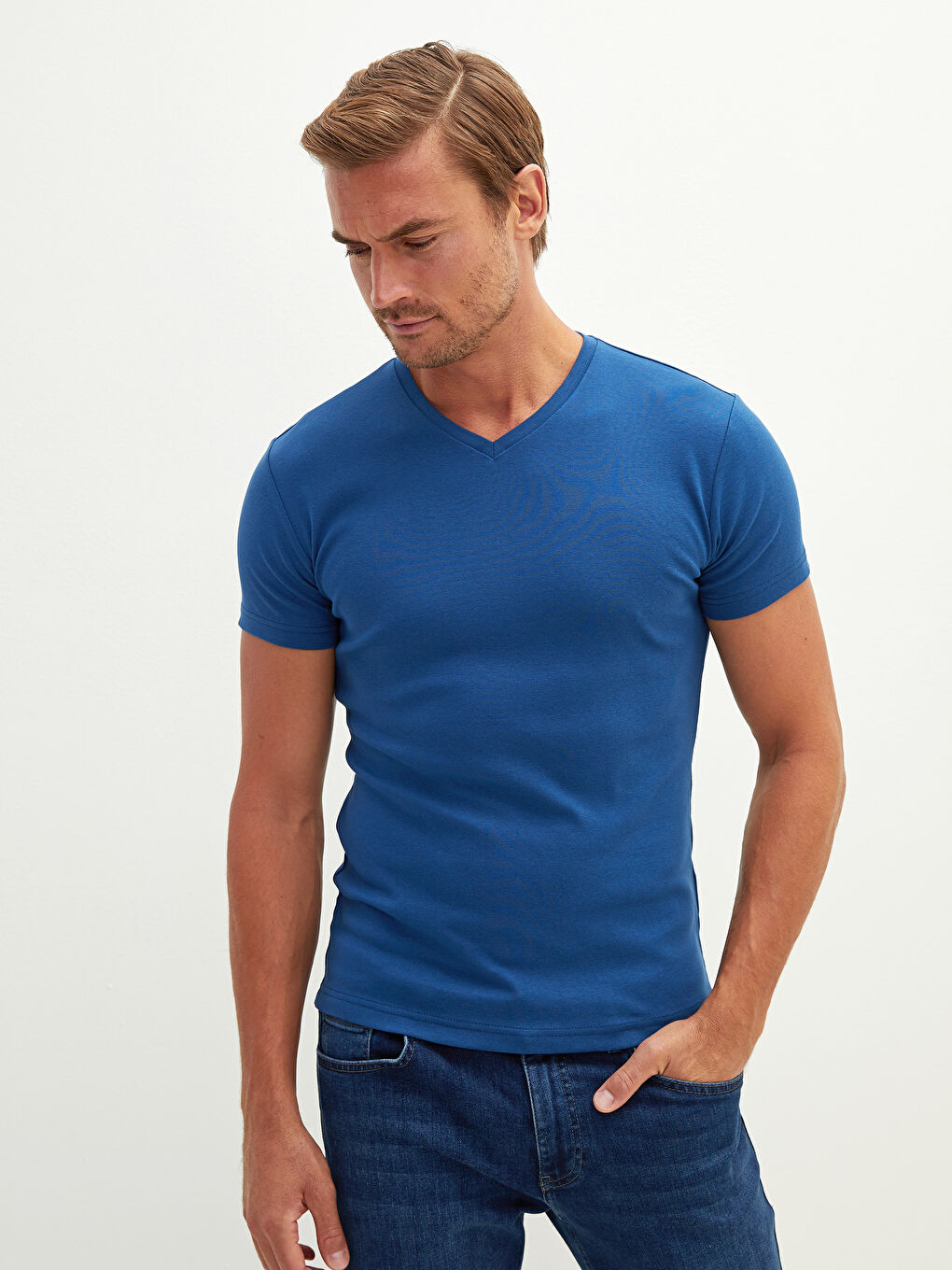 Mavi V Yaka Kısa Kollu Basic Pamuklu Erkek Tişört-2