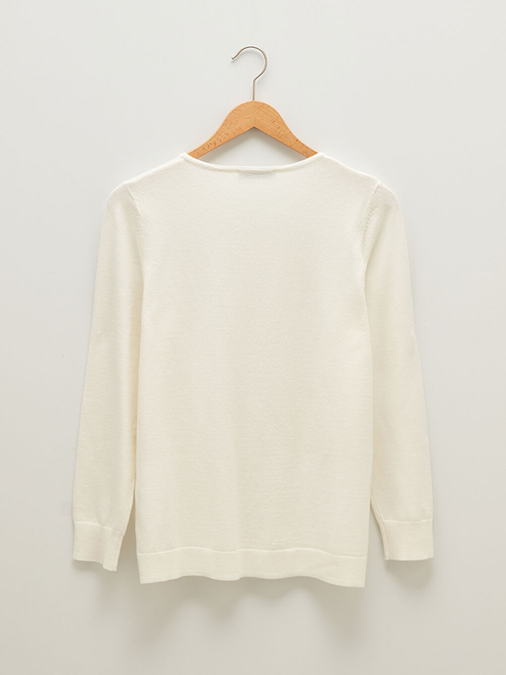 V-ს ფორმის დეკოლტეს მქონე ტრიკოტაჟის სვიტერი ქალებისთვის-7