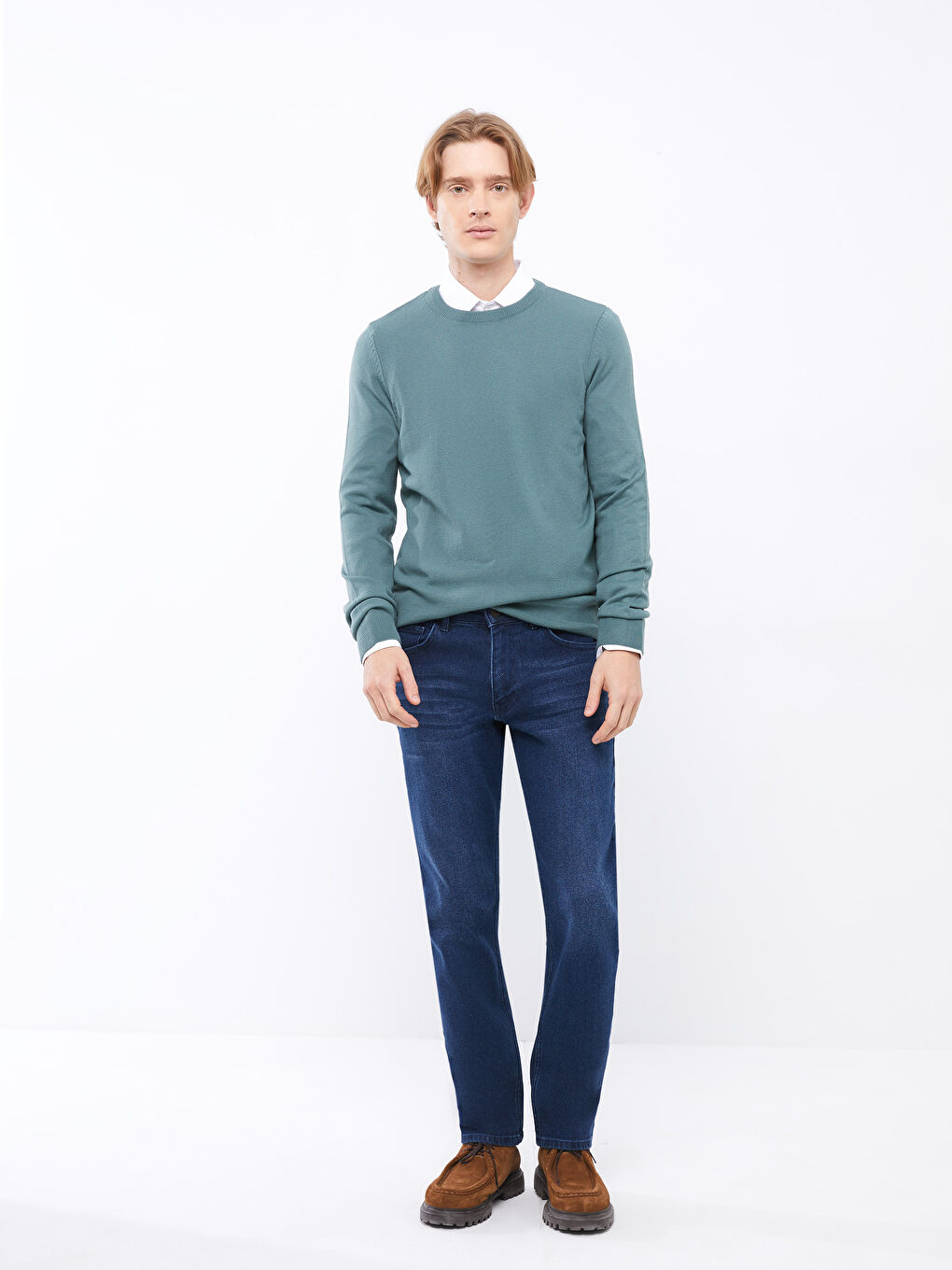 Светр чоловічий трикотажний тонкий з круглим вирізом та довгим рукавом