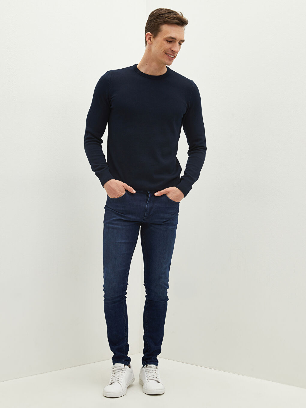LCWAIKIKI Basic Rundhalsausschnitt Langarm Dünner Herren Strickpullover -W11438Z8-RFH