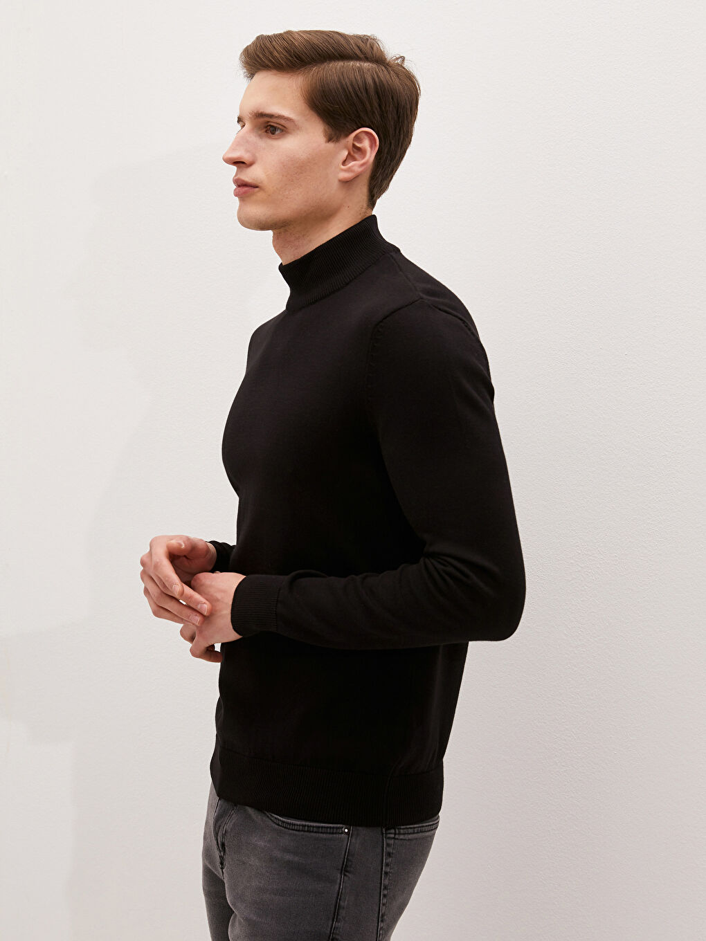 Siyah Yarım Balıkçı Yaka Uzun Kollu Erkek Triko Kazak-1