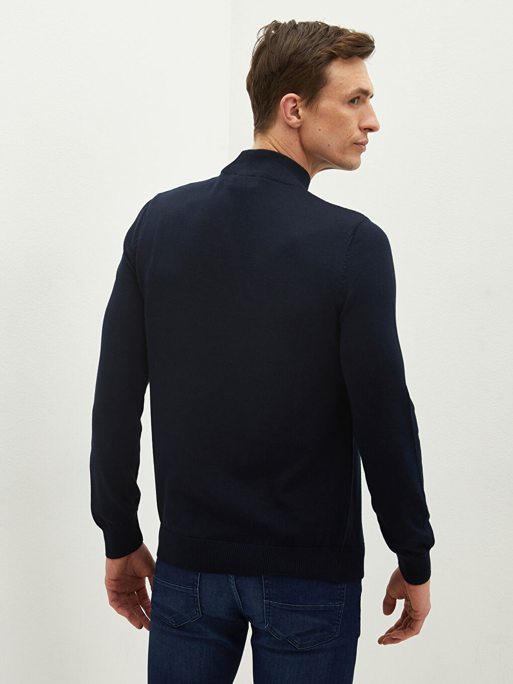 Half Turtleneck Long Sleeve Men's Knitwear Sweater-4