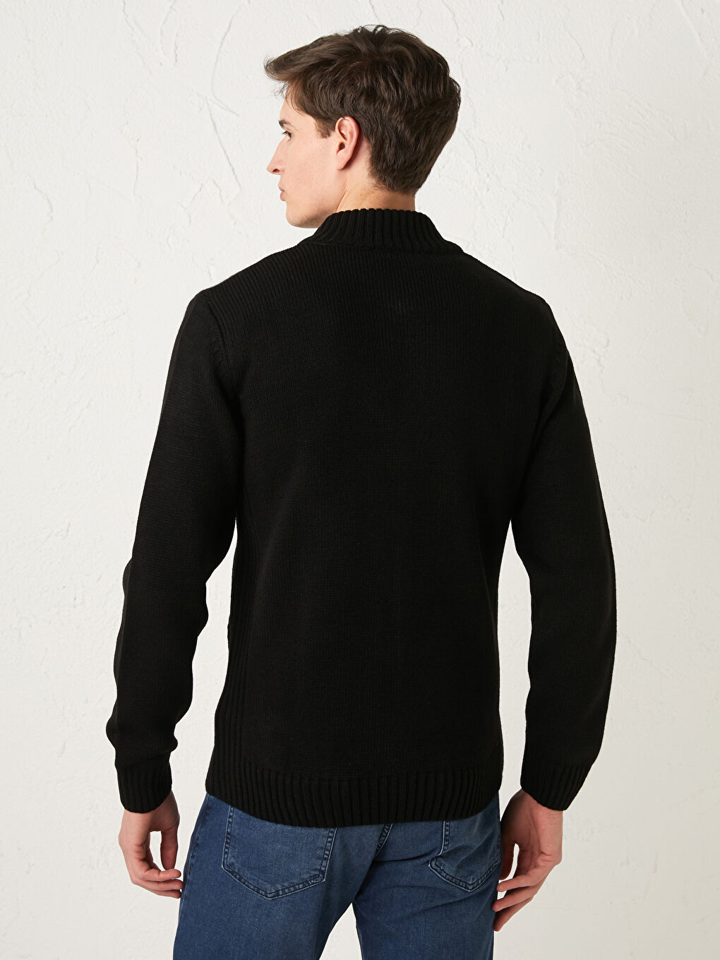 Standard Pattern Vertical Collar Thick Men's Knitwear Cardigan-3