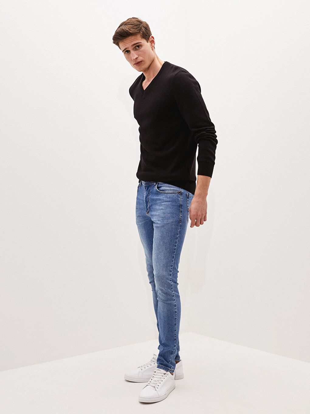 V Neck Long Sleeve Basic Thin Men's Tricot Sweater-2