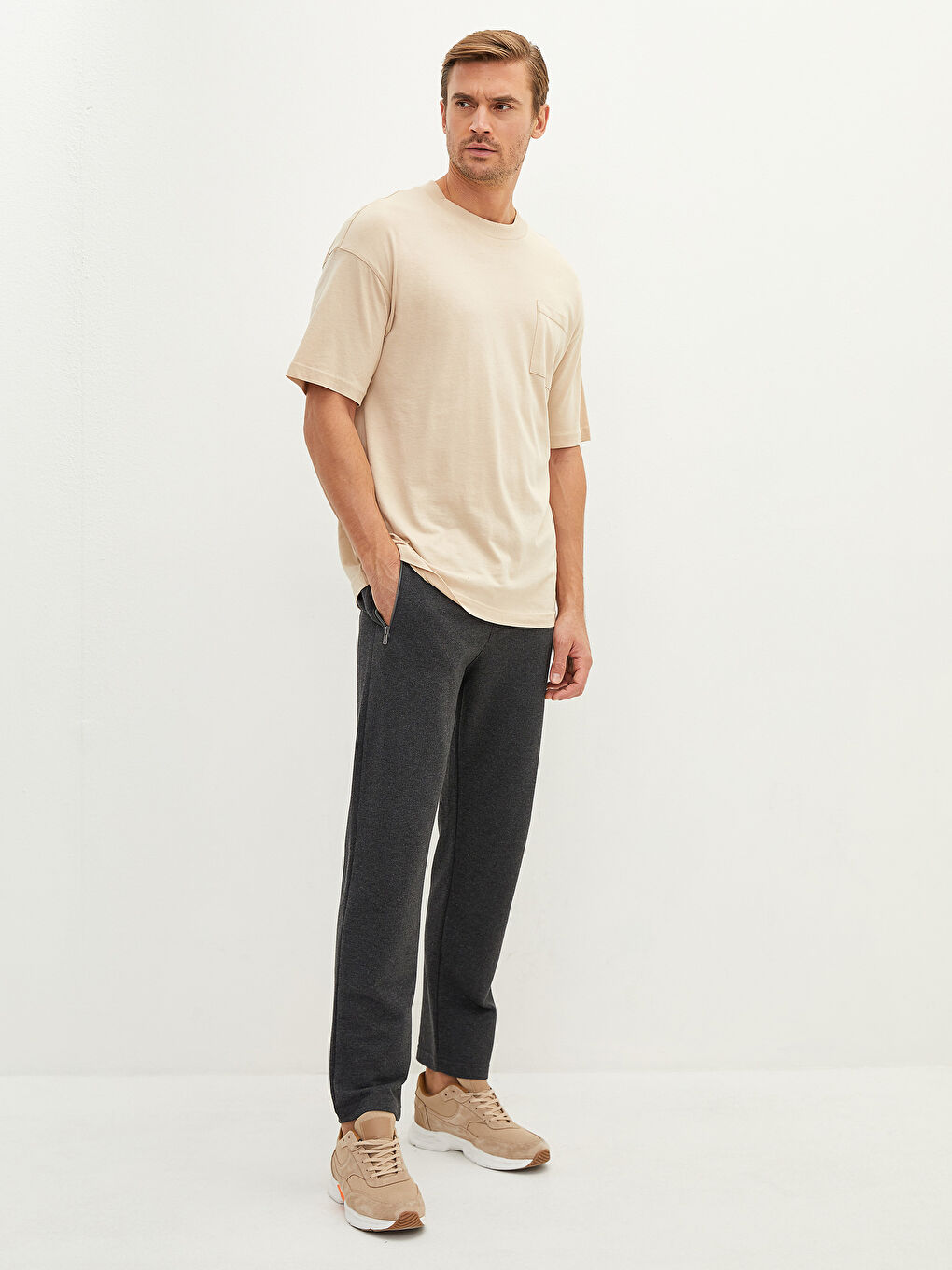 LCWAIKIKI Classic Standard Fit Men's Sweatpants -W11450Z8-D5D
