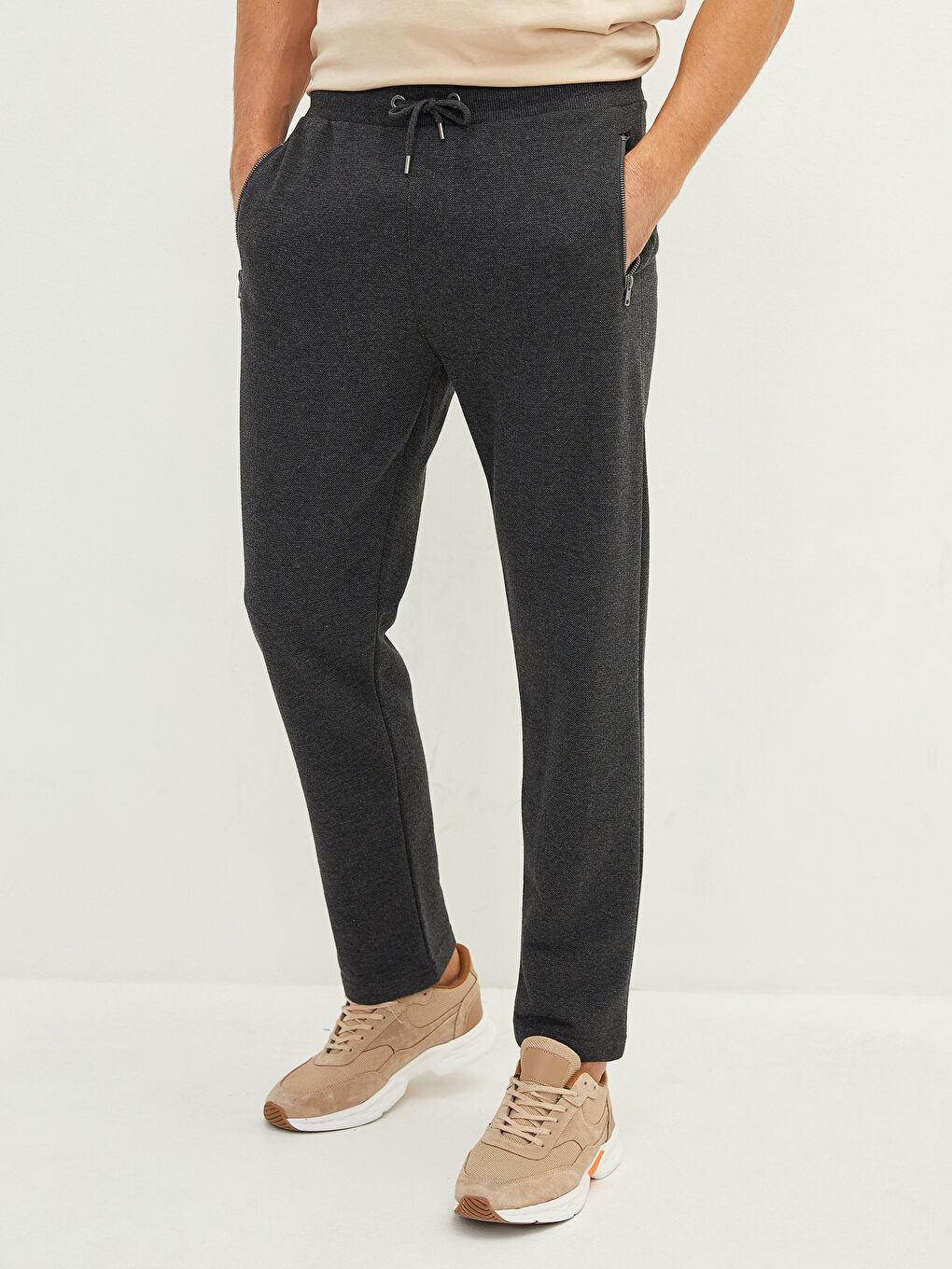 LCWAIKIKI Classic Standard Fit Men's Sweatpants -W11450Z8-D5D