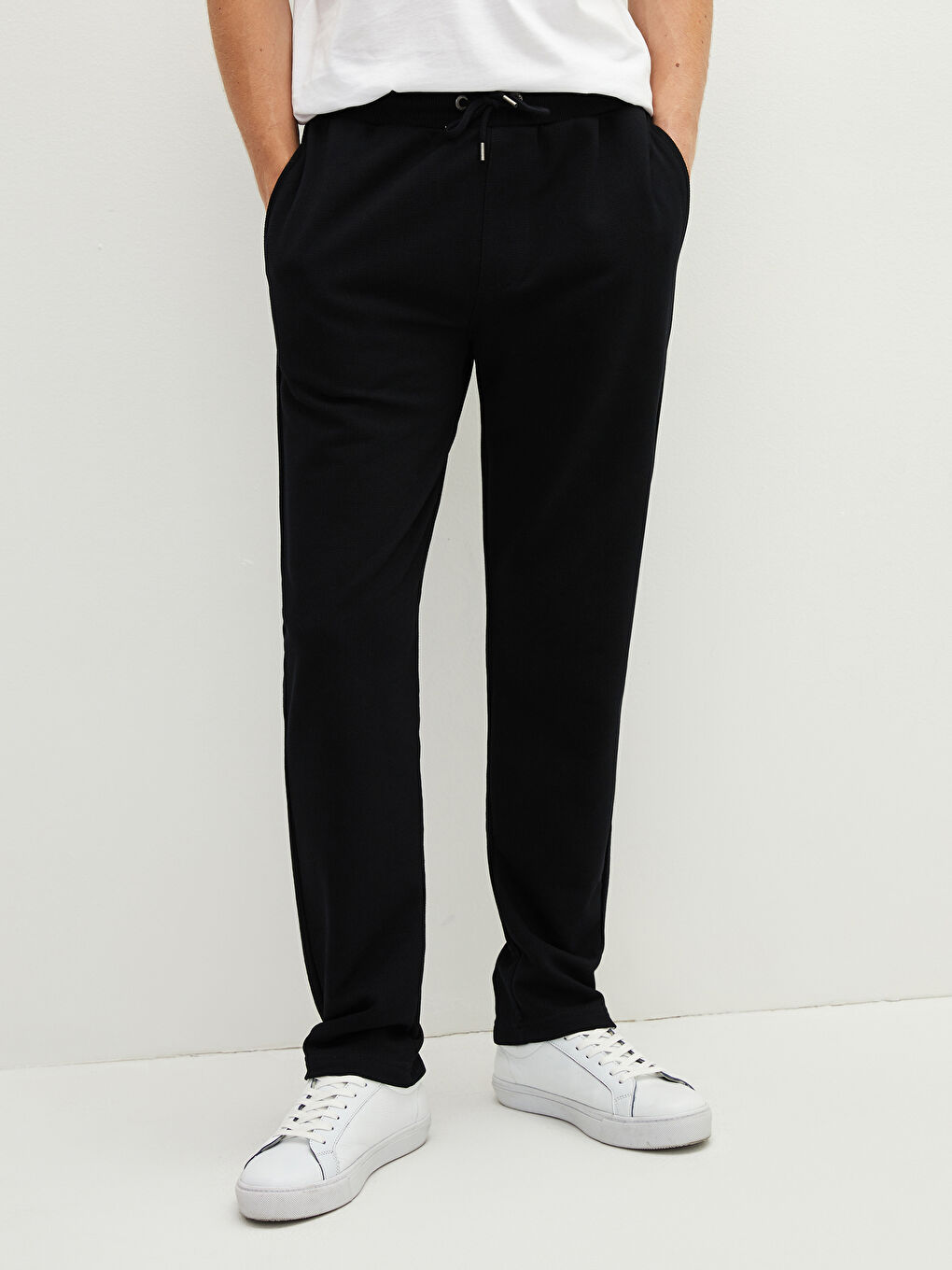 LCWAIKIKI Basic Standard Fit Men's Sweatpants -W11451Z8-CVL