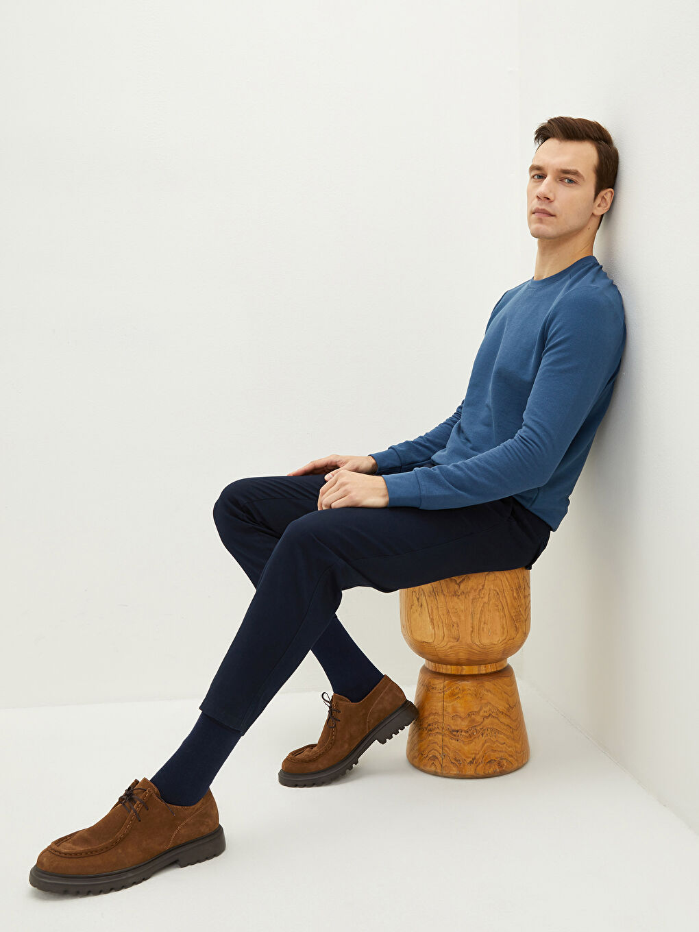 LCWAIKIKI Basic Crew Neck Long Sleeve Men's Sweatshirt -W11479Z8-PJG
