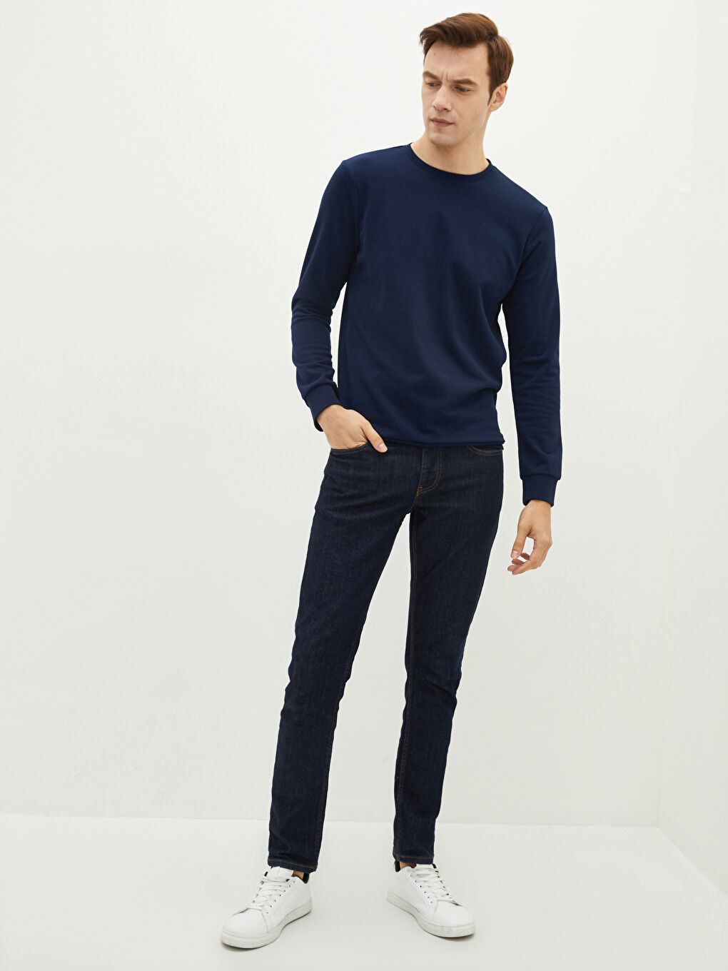 Lacivert Bisiklet Yaka Uzun Kollu Erkek Sweatshirt