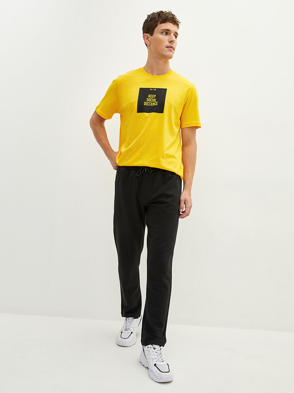 بنطلون رياضي بقصة عادية - للرجال-2