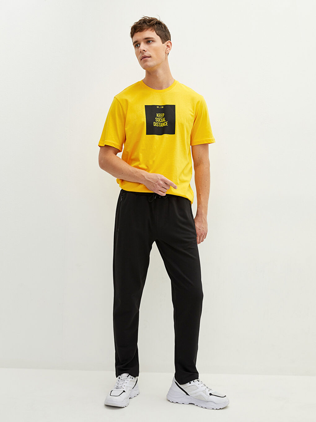 بنطلون رياضي بقصة عادية - للرجال-1